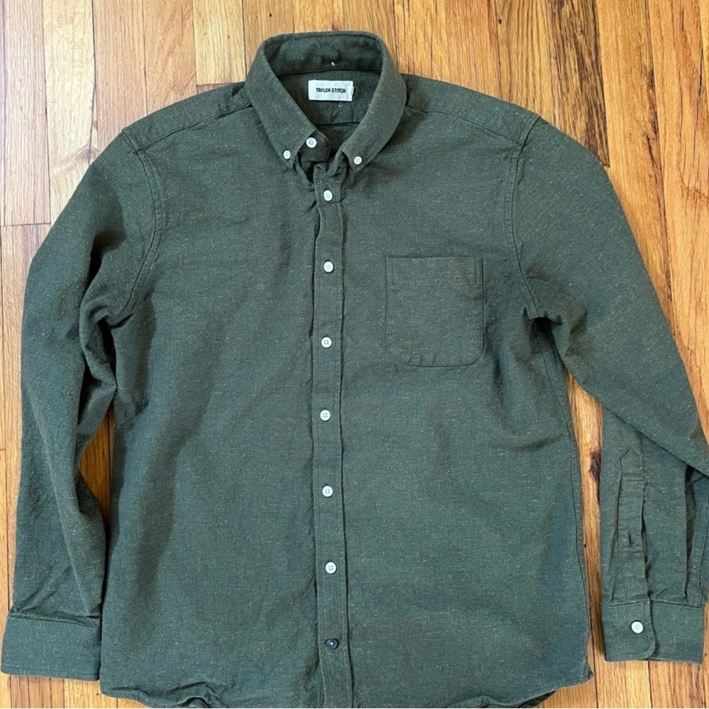 Taylor Stitch Forest Green Casual Button-Down Shirt